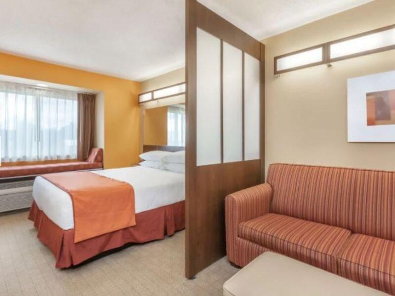 Microtel Inn & Suites By Wyndham Verona Luaran gambar