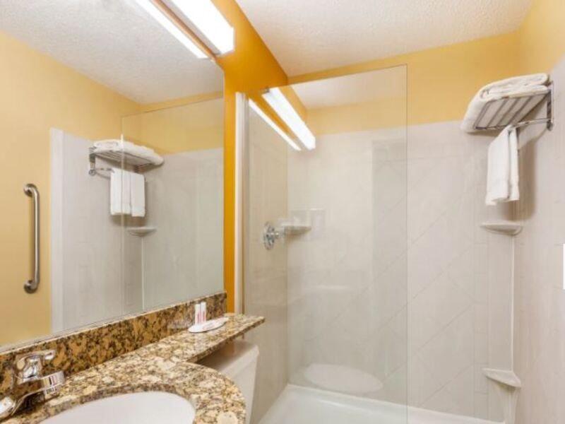 Microtel Inn & Suites By Wyndham Verona Luaran gambar