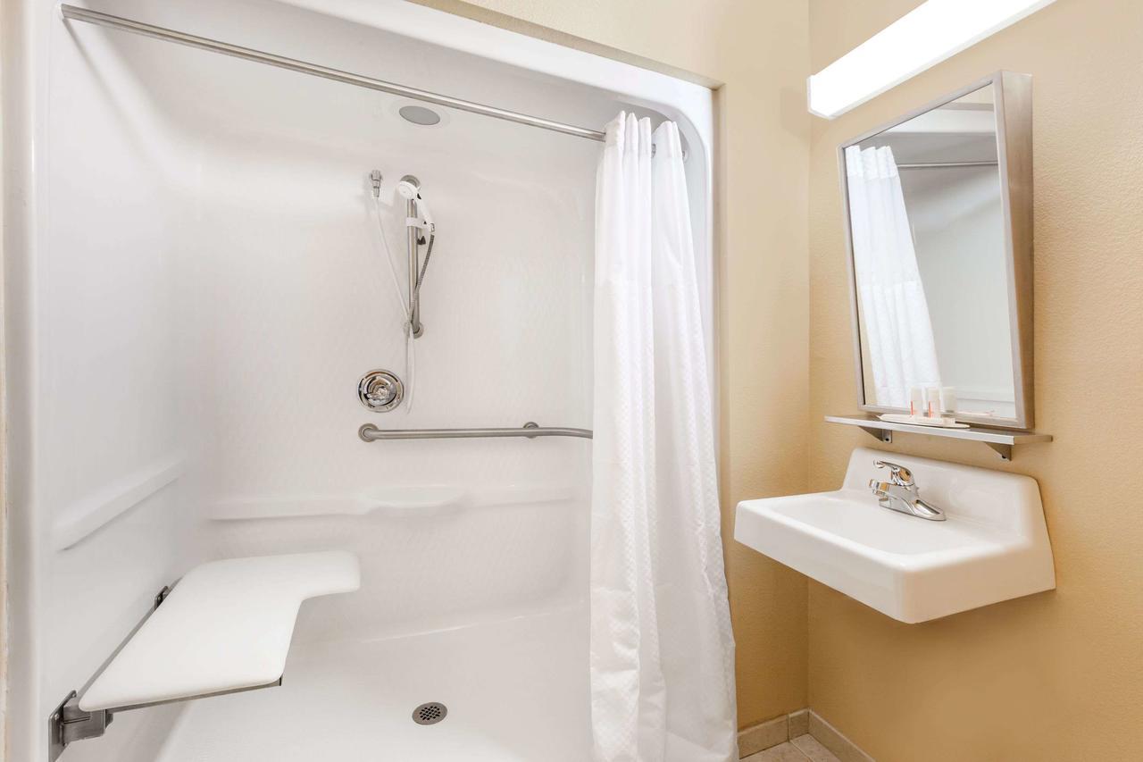 Microtel Inn & Suites By Wyndham Verona Luaran gambar